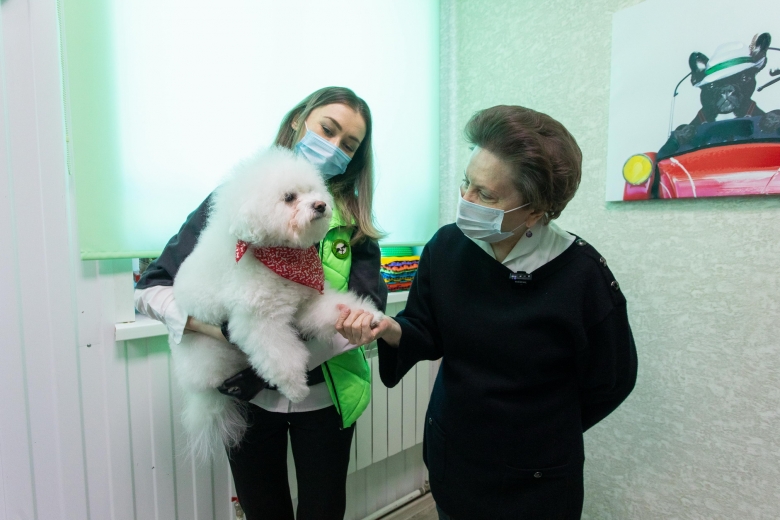Юлия Гольцова и Наталья Комарова в зооцентре "Счастливый питомец"