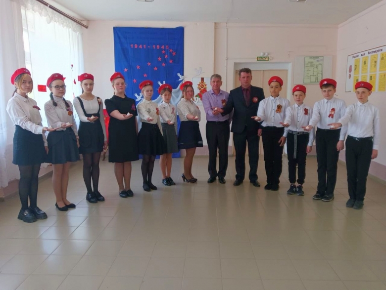 Ученики Мещерской средней школы