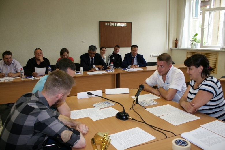 Крайняя справа победитель в ИТЦ