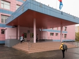 В МАОУ СОШ № 4 отремонтировано крыльцо